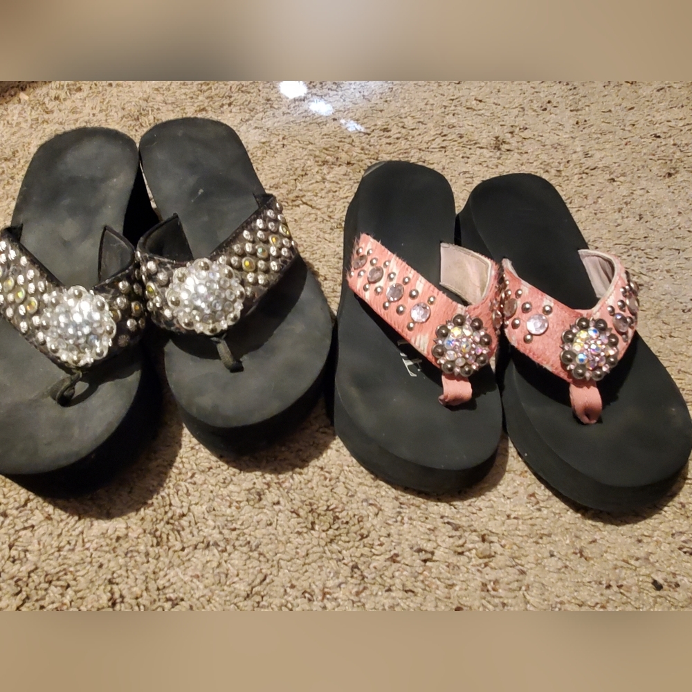 2 Pairs of Rhinestone Flip Flops Grazie & Hidensole